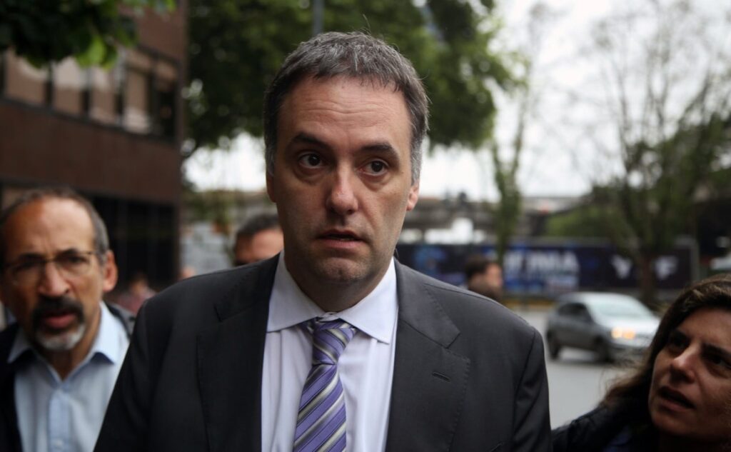 Adorni: de las casi 5.000 preguntas del Congreso a las 20 de la Justicia que pueden ser claves para la causa