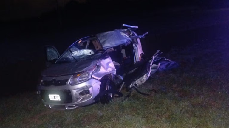 Tragedia en la Ruta 2: un muerto y un herido grave tras un violento choque