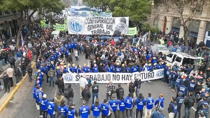 La CGT marchará el próximo 20 de agosto a Economía para reclamar por el endeudamiento de las familias