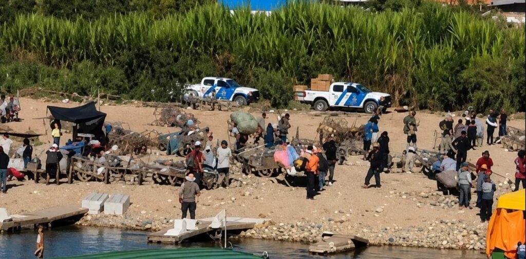 Bagayeros atacaron a piedrazos a Prefectura y Aguas Blancas pidió cerrar el paso Camba