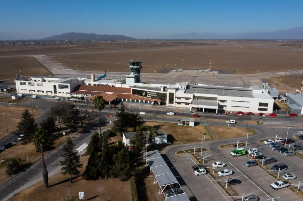 Así están hoy el aeropuerto y los pasos fronterizos de Salta