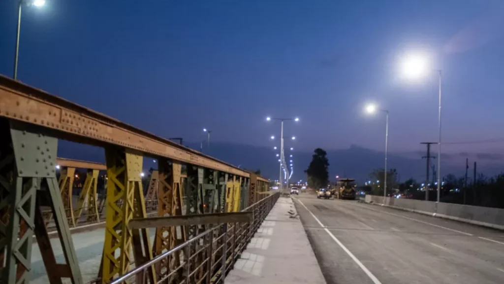 Hoy se abre al tránsito el nuevo puente de Vaqueros