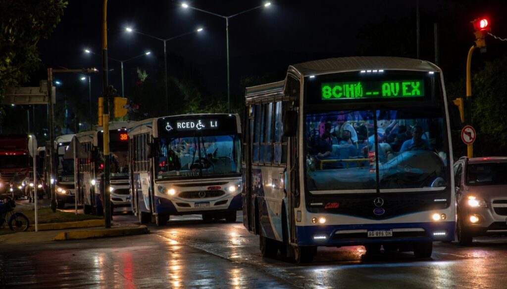 Desde el jueves SAETA reduciría la frecuencia de los colectivos