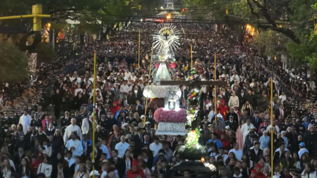 El Milagro reunió a 680 mil fieles en la renovación del Pacto de Fidelidad