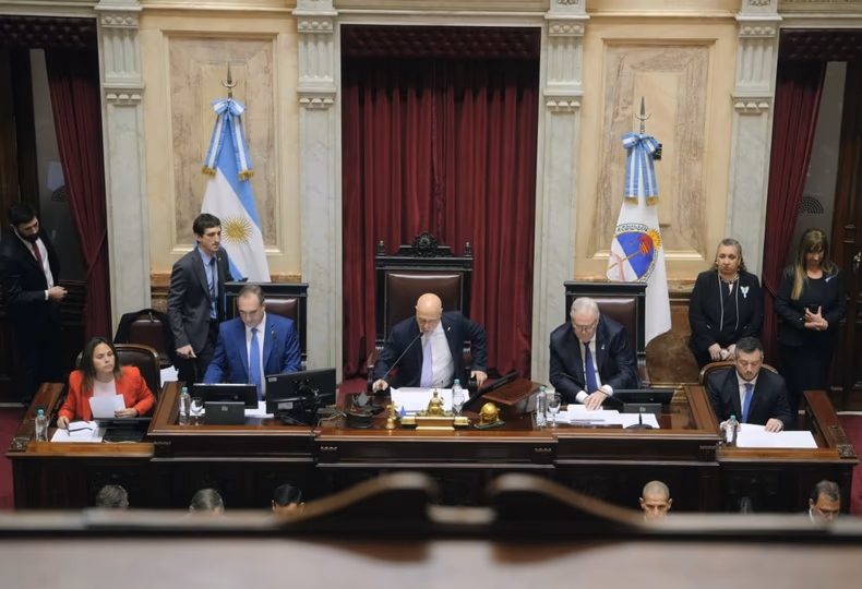 Senado aprobó reforma de la ley de biocombustibles: corte de bioetanol sube al 15% y biodiésel al 10%