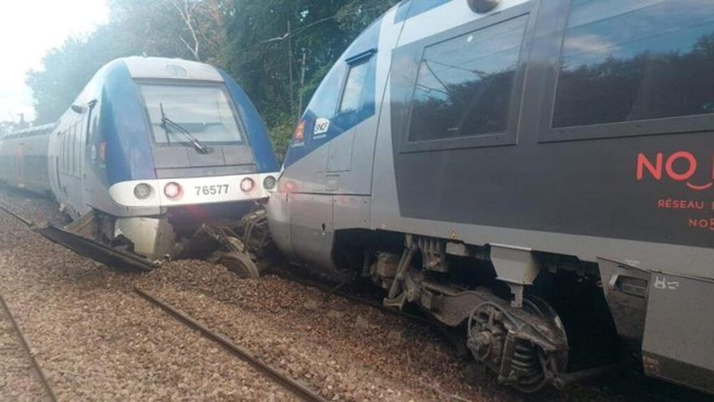 Más de 40 heridos tras el descarrilamiento de un tren en Francia