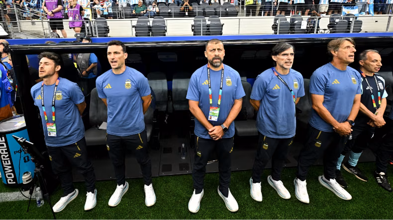 Fin de ciclo: Walter Samuel deja la Selección argentina y apunta a dirigir en Europa