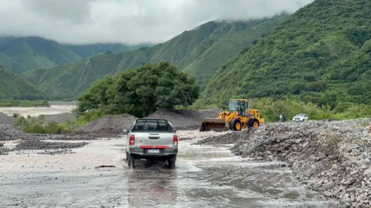 Rutas de Salta: precaución en Escoipe y alerta por lluvias y viento en varios departamentos