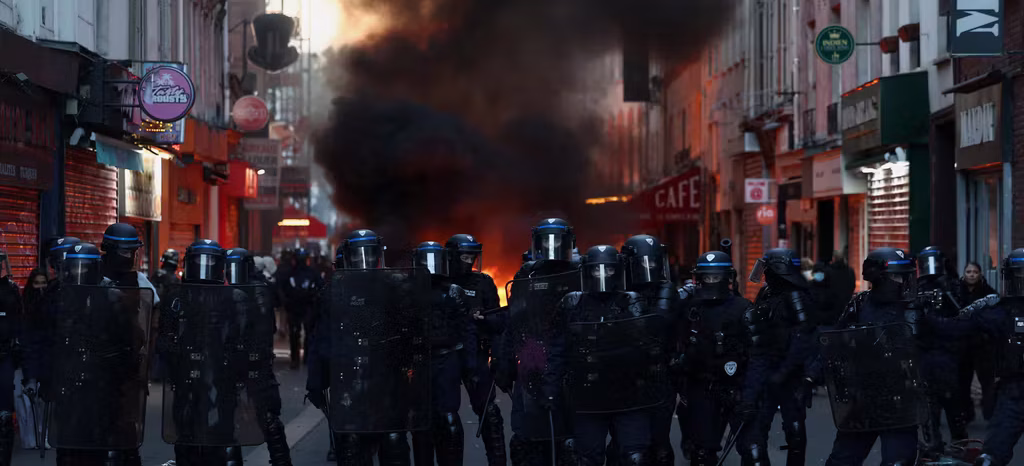 El Gobierno de Francia decretó toques de queda parciales tras la ola de disturbios