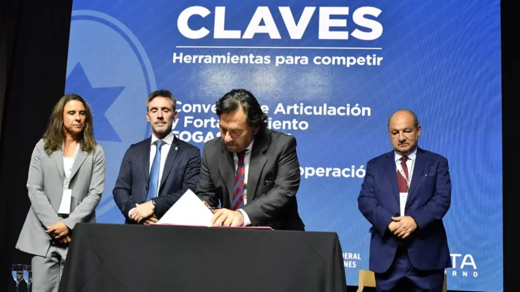Sáenz firmó convenios con el CFI por $4.000 millones para fortalecer a las MiPyMEs