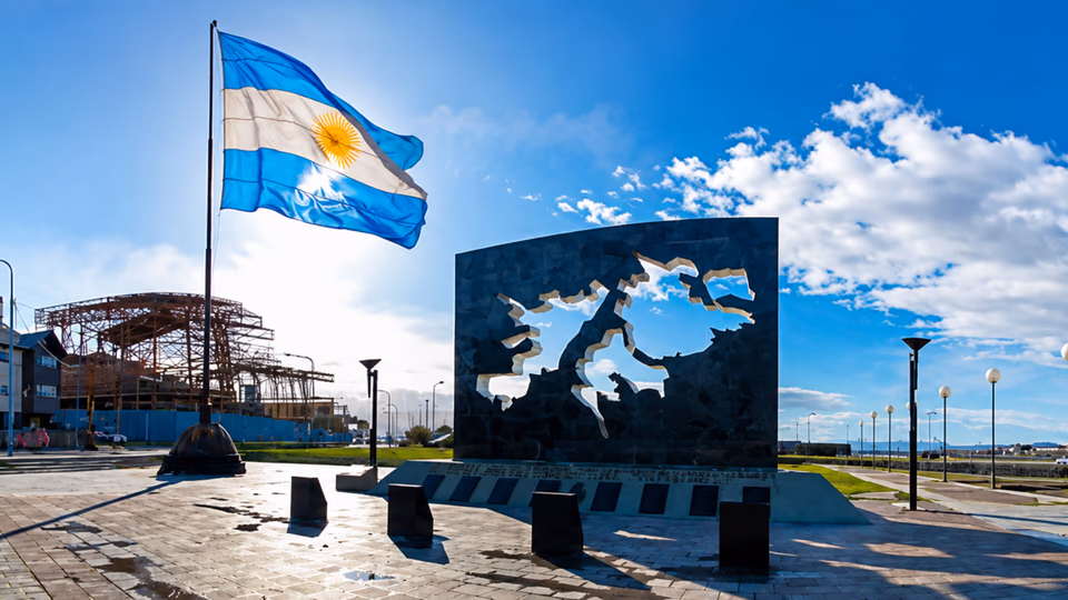 Se reanuda el debate por el proyecto de Malvinas mientras crecen los reclamos de cambios y se demora la firma de dictámenes