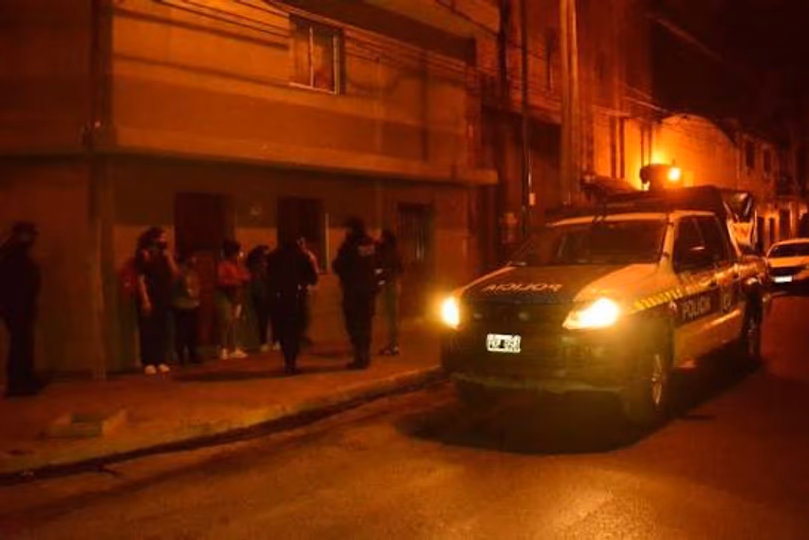 Investigan una muerte sospechosa en una vivienda de avenida Entre Ríos