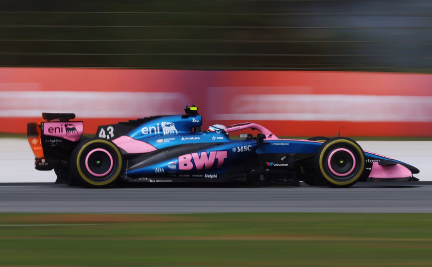 Colapinto terminó decimotercero en una caótica carrera en el GP de Bahréin