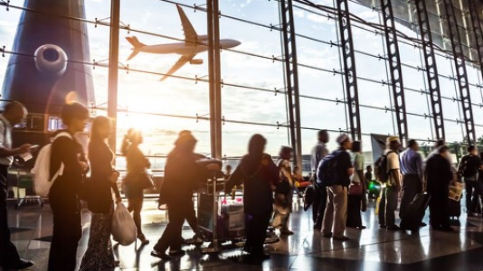 Fin de semana largo: viajaron cerca de 1.500.000 personas, aumentó el gasto, pero el impacto económico cayó