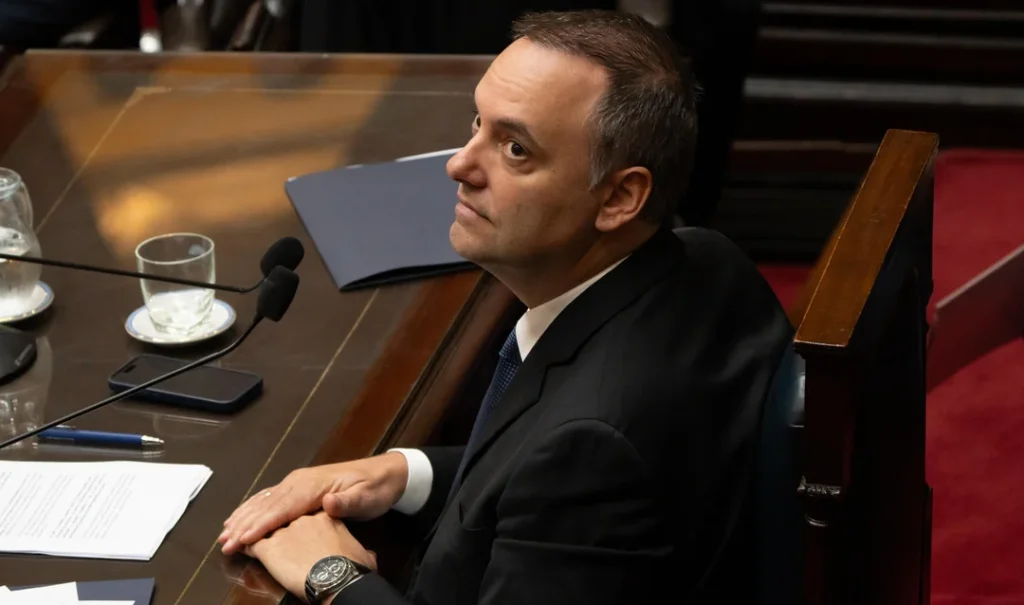 La Justicia comenzó a peritar las ocho billeteras de bitcoins de Adorni