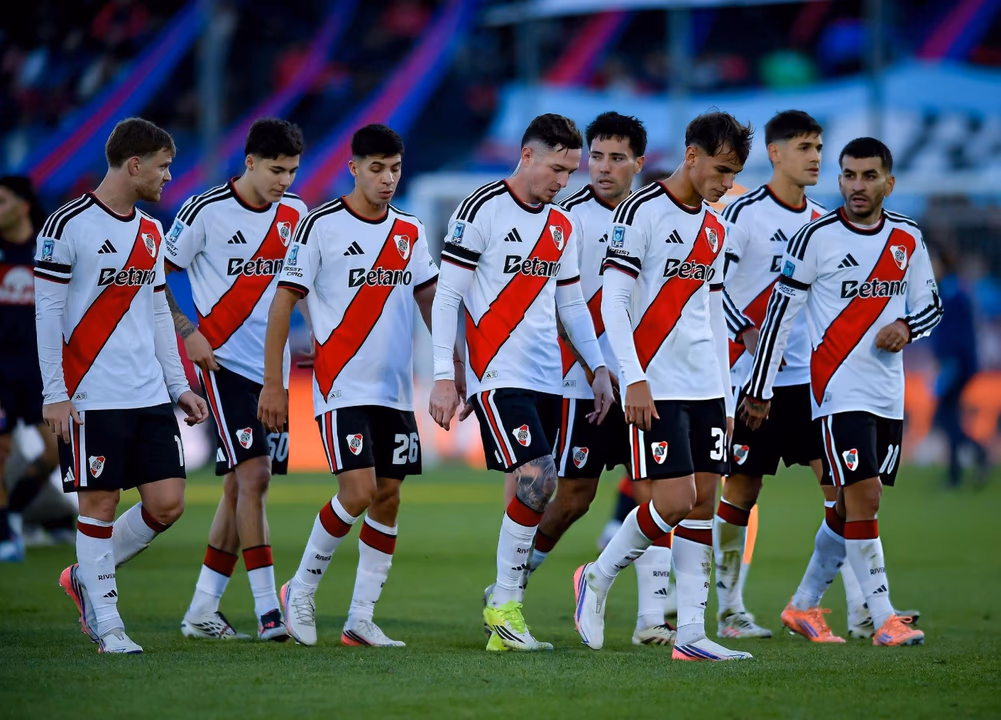 El insólito rival con el que jugará River en la fecha FIFA