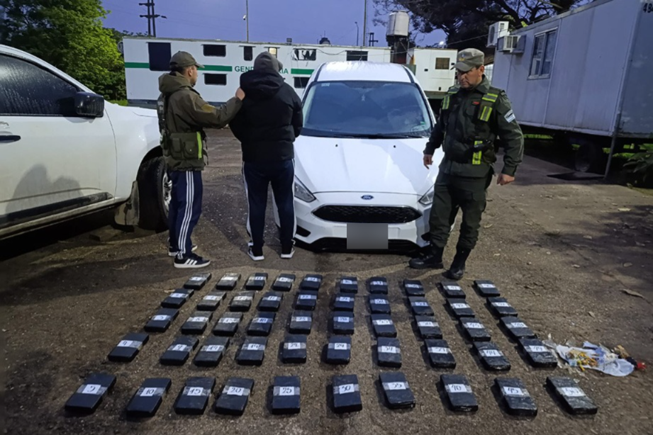 Dos detenidos con 53 kilos de cocaína estarían vinculados a “La banda de los Peugeot”