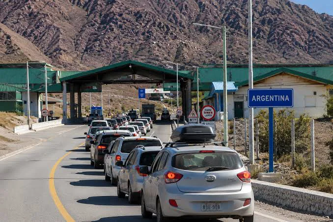 Sico cerrado y fuertes vientos en la cordillera: así están los pasos fronterizos este viernes