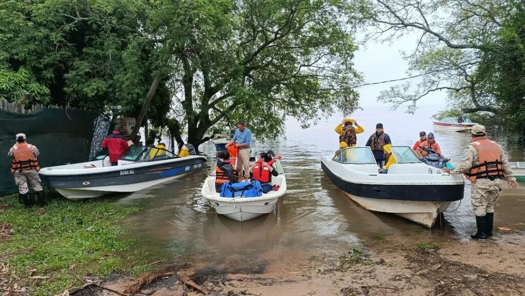 Crecida de los ríos e inundaciones: las causas de la emergencia en Chaco y Corrientes